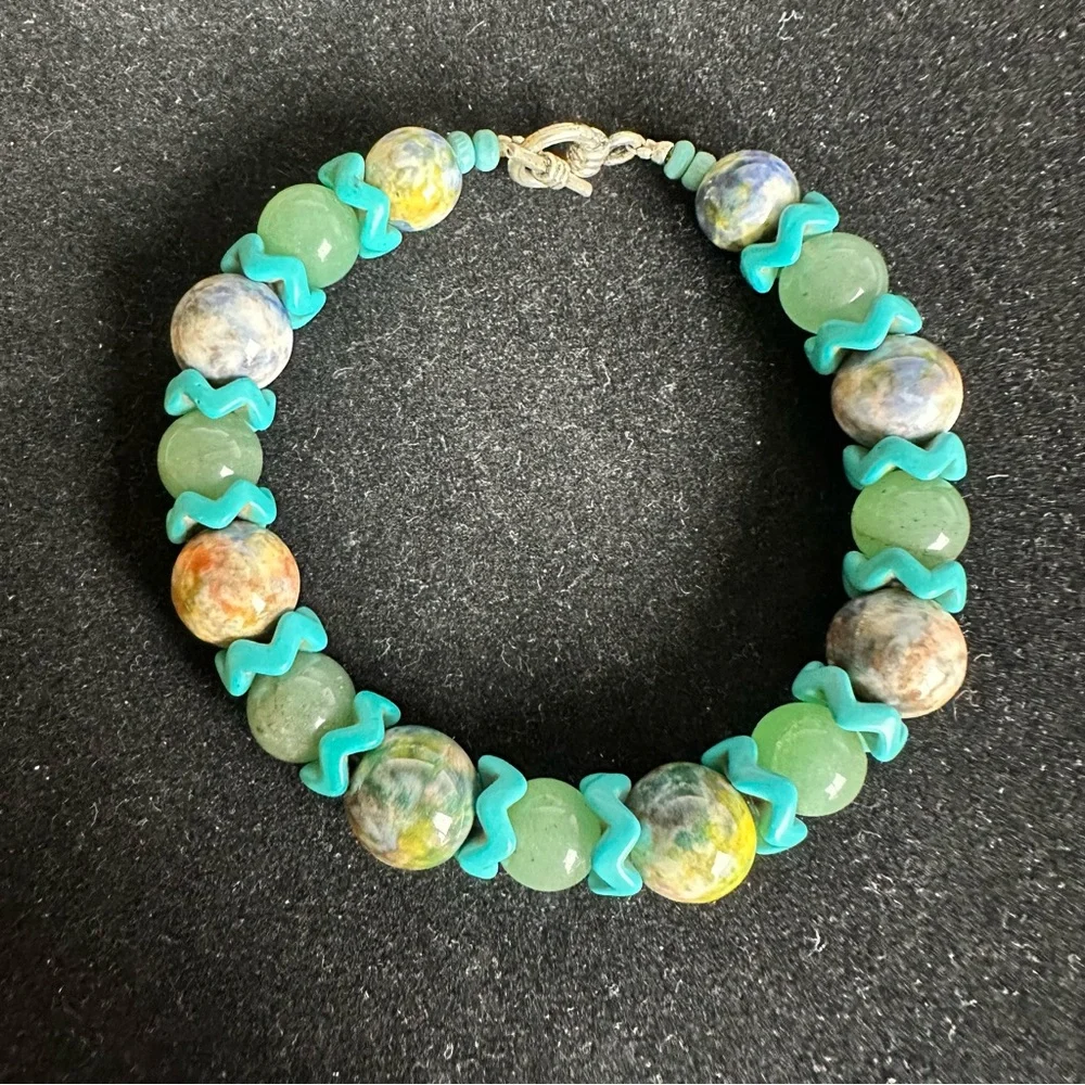 Turquoise and Green Beaded Bracelet handmade - Picture 2 of 3